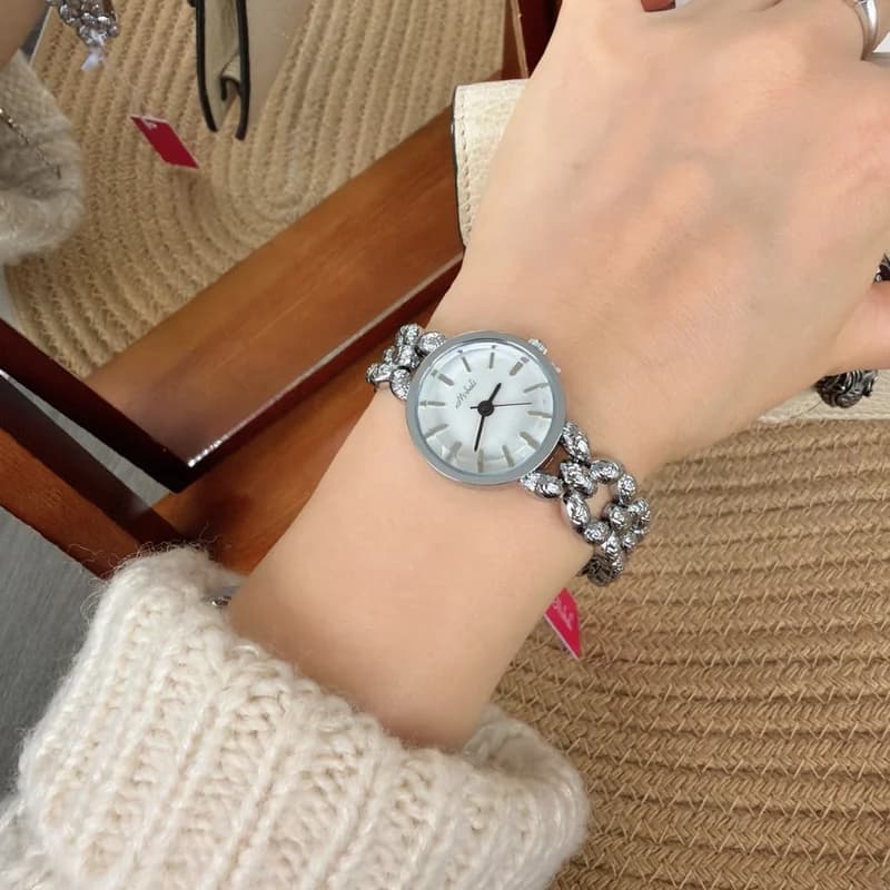 Mishali 250151- Silver Belt Silver Face