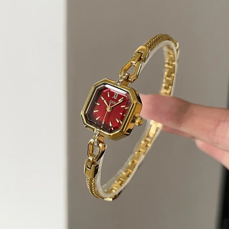 Gedi 62042- Golden Belt Maroon Face